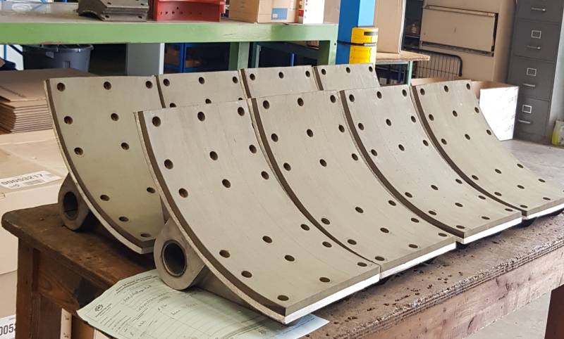 Sabots de frein de ponts roulants normés DIN